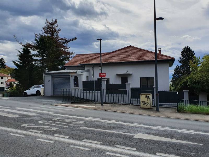 Maison rénovée à Rillieux la Pape